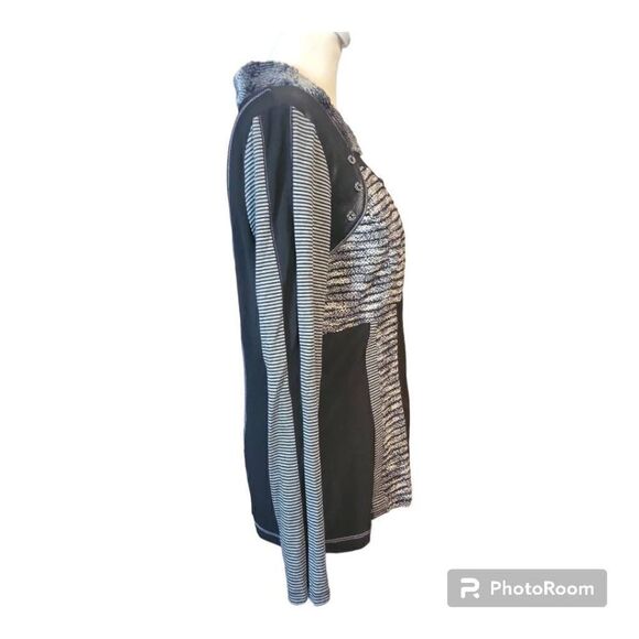 Faux Leather and Fur Zipper Top by Talk of the Walk Women's Size Medium - Picture 3 of 8